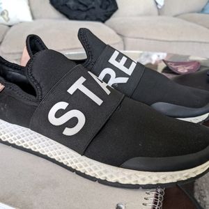 Zara mens size 9 sneakers